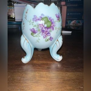 Vintage light blue robins egg cracked egg shaped vase